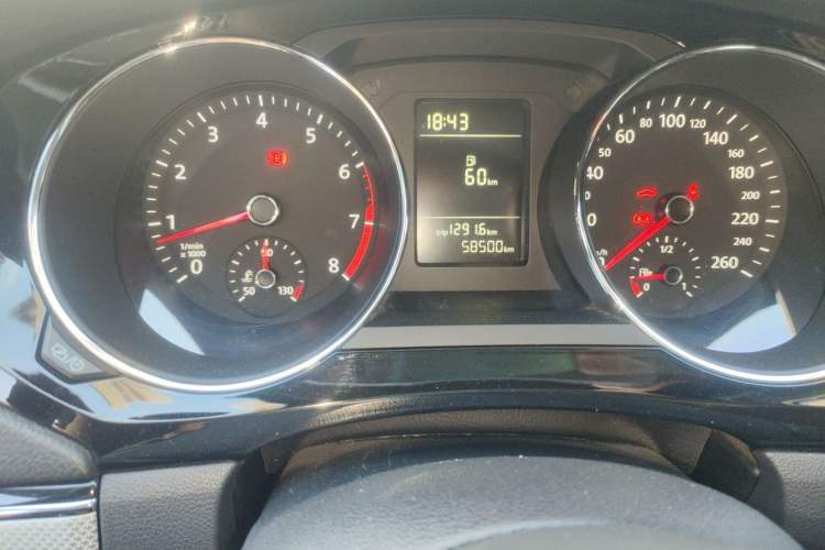 Used Volkswagen Sagitar 2015 230TSI Manual Comfort Version Odometer Close Up