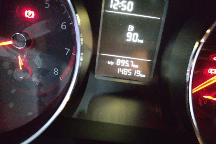 Used Volkswagen Sagitar 2015 230TSI Manual Comfort Version Odometer Close Up
