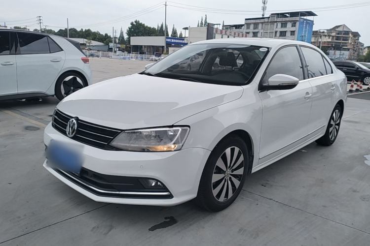 Used Volkswagen Sagitar 2015 230TSI Automatic Luxury Model Guazi used car, China used car export, Used car for sale, Used Volkswagen cars, Cheapest cars for sale