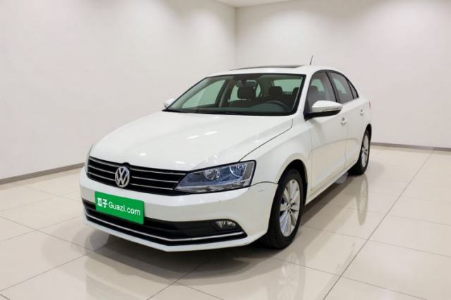 Ojetý Volkswagen Sagitar 2015 230TSI Automatic Comfort Version