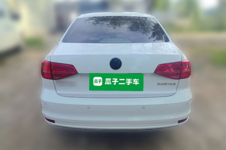 Used Volkswagen Sagitar 2015 1.6L Manual Comfort Model Rear