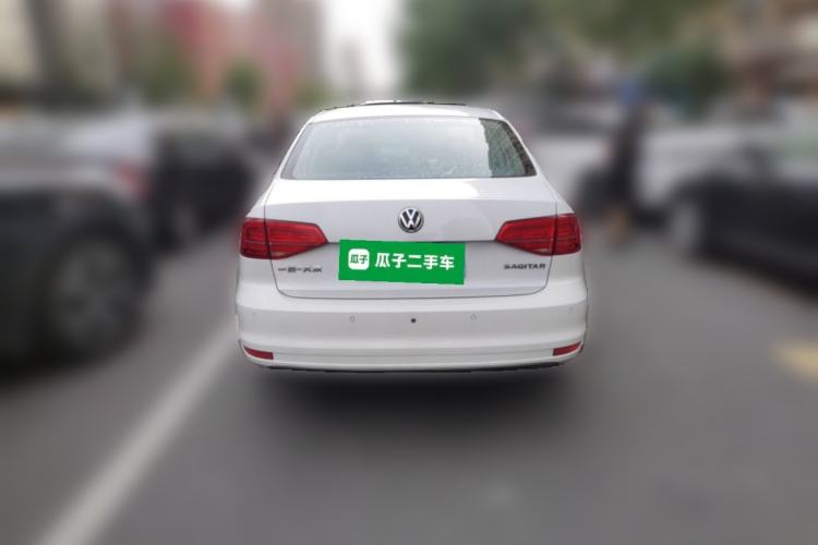 Used Volkswagen Sagitar 2015 1.6L Manual Comfort Model Rear