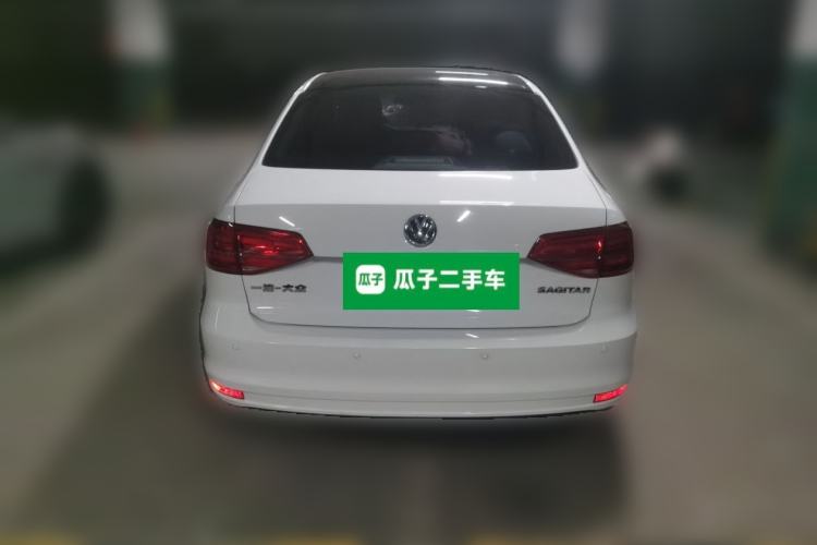 Used Volkswagen Sagitar 2015 1.6L Manual Fashion Edition Rear