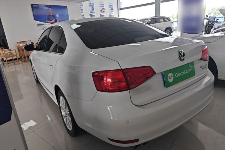 Used Volkswagen Sagitar 2015 230TSI Automatic Comfort Version Rear Left 45 Deg