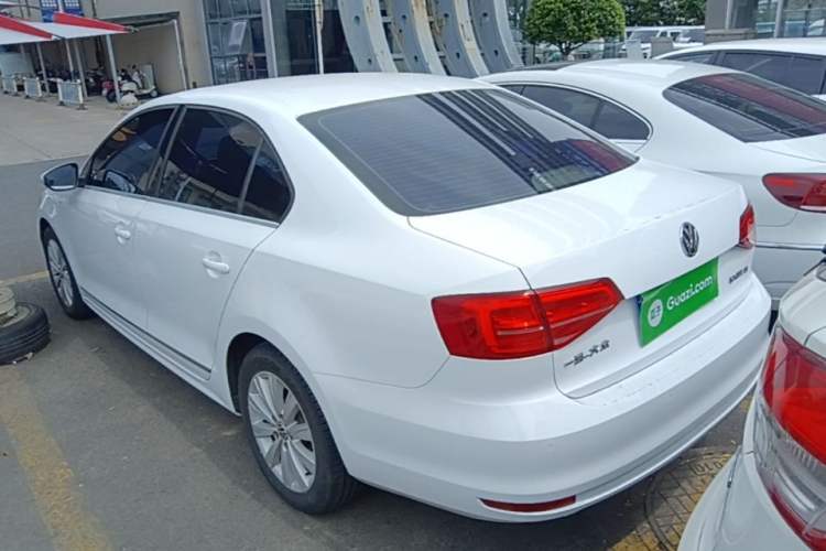 Used Volkswagen Sagitar 2015 1.6L Automatic Comfort Model Rear Left 45 Deg