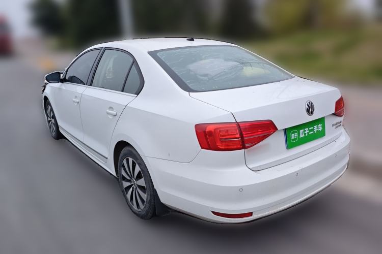 Used Volkswagen Sagitar 2015 230TSI Automatic Luxury Model Rear Left 45 Deg