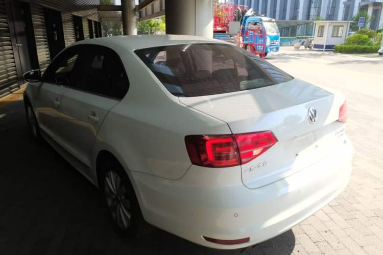 Used Volkswagen Sagitar 2015 230TSI Automatic Comfort Version Rear Left 45 Deg