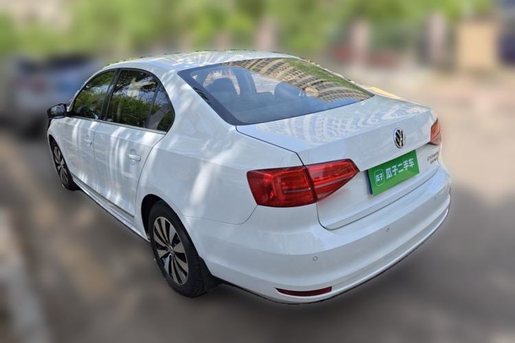 Used Volkswagen Sagitar 2015 230TSI Automatic Luxury Model Rear Left 45 Deg