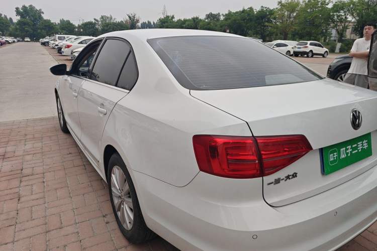 Used Volkswagen Sagitar 2015 1.6L Automatic Comfort Model Rear Left 45 Deg