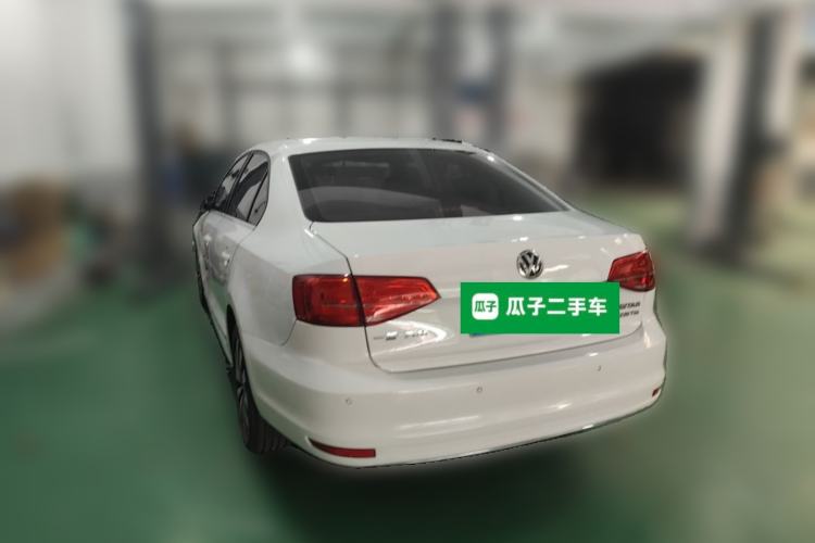 Used Volkswagen Sagitar 2015 230TSI Automatic Luxury Model Rear Left 45 Deg
