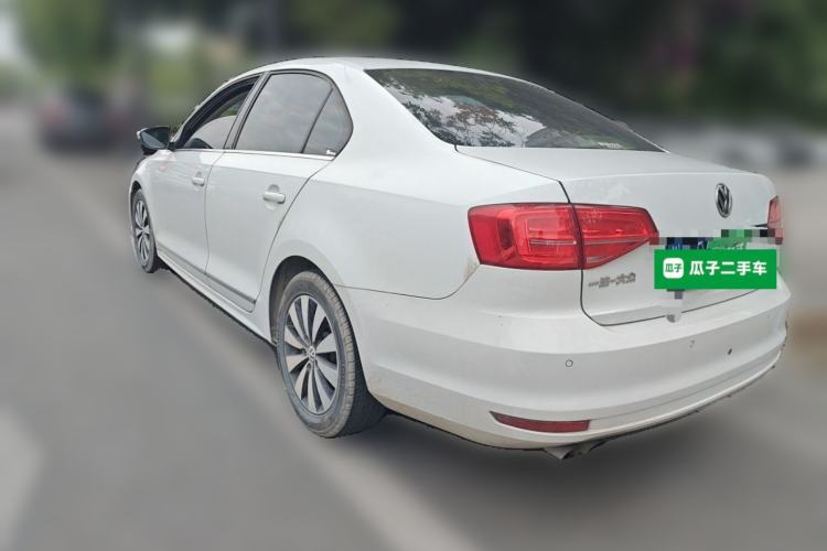 Used Volkswagen Sagitar 2015 230TSI Automatic Luxury Model Rear Left 45 Deg