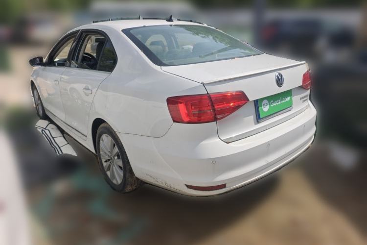 Used Volkswagen Sagitar 2015 230TSI Manual Comfort Version Rear Left 45 Deg