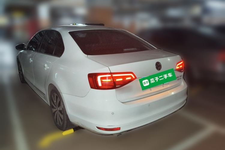 Used Volkswagen Sagitar 2015 230TSI Automatic Luxury Model Rear Left 45 Deg