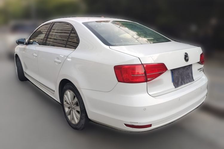 Used Volkswagen Sagitar 2015 230TSI Manual Comfort Version Rear Left 45 Deg