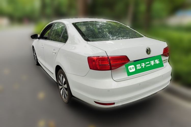 Used Volkswagen Sagitar 2015 230TSI Manual Comfort Version Rear Left 45 Deg