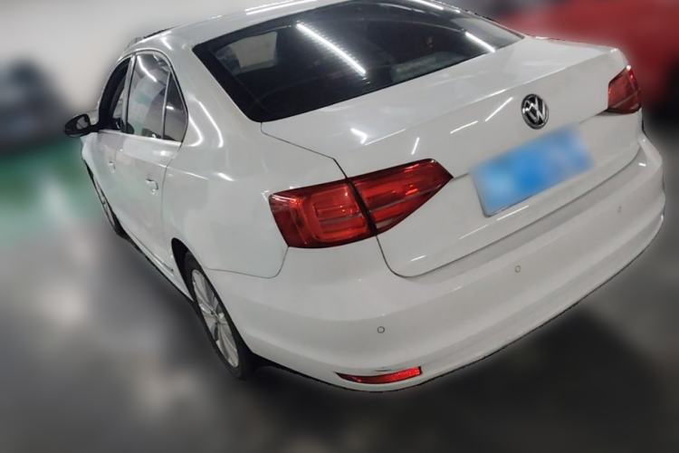 Used Volkswagen Sagitar 2015 230TSI Automatic Comfort Version Rear Left 45 Deg