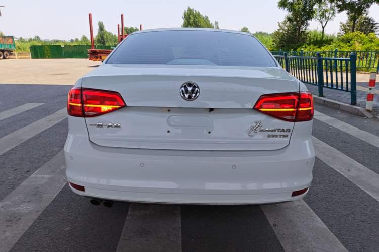 Used Volkswagen Sagitar 2015 230TSI Automatic Comfort Version Rear