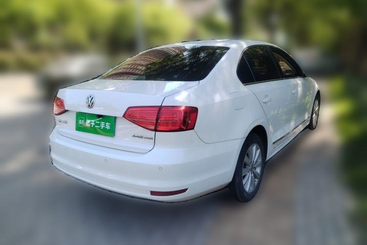 Used Volkswagen Sagitar 2015 1.6L Automatic Comfort Model Rear Right 45 Deg