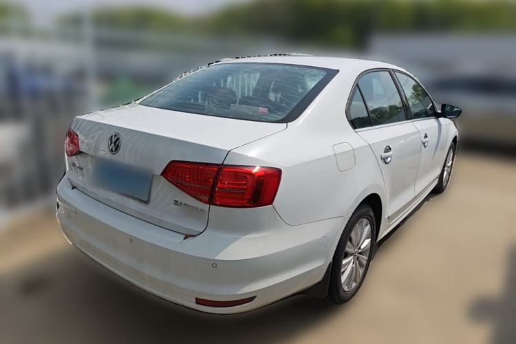Used Volkswagen Sagitar 2015 230TSI Automatic Comfort Version Rear Right 45 Deg