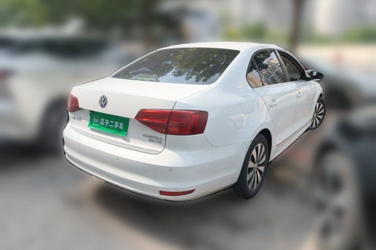 Used Volkswagen Sagitar 2015 230TSI Automatic Luxury Model Rear Right 45 Deg