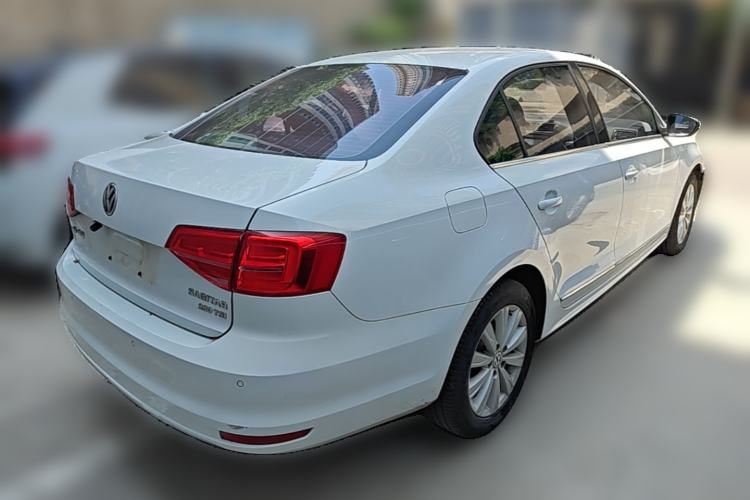 Used Volkswagen Sagitar 2015 230TSI Automatic Comfort Version Rear Right 45 Deg