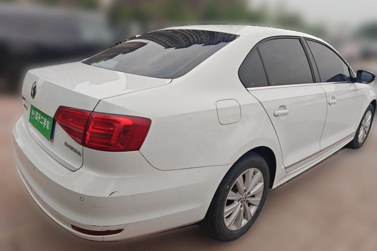 Used Volkswagen Sagitar 2015 1.6L Automatic Comfort Model Rear Right 45 Deg