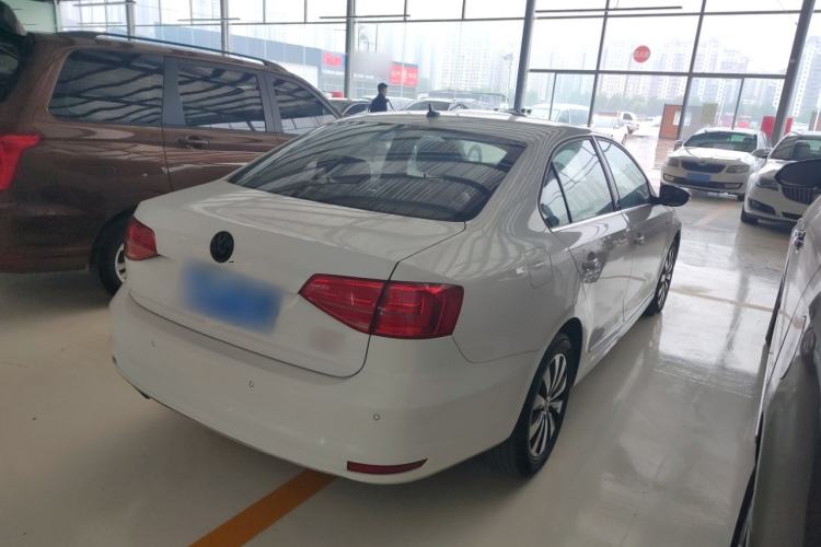 Used Volkswagen Sagitar 2015 230TSI Automatic Luxury Model Rear Right 45 Deg