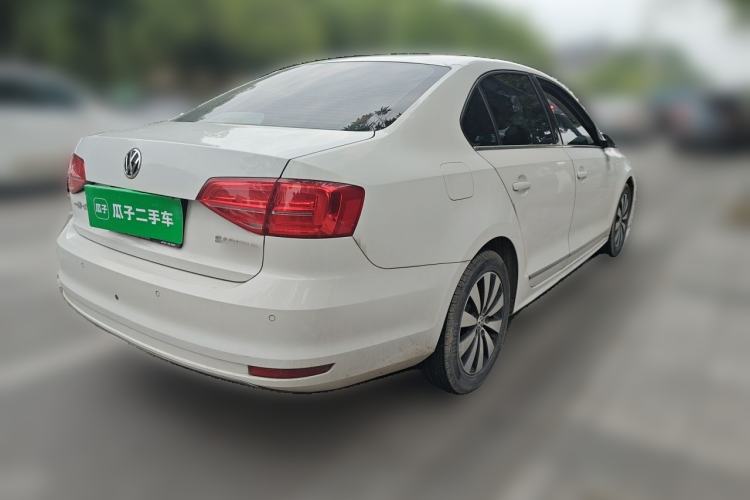 Used Volkswagen Sagitar 2015 230TSI Automatic Luxury Model Rear Right 45 Deg