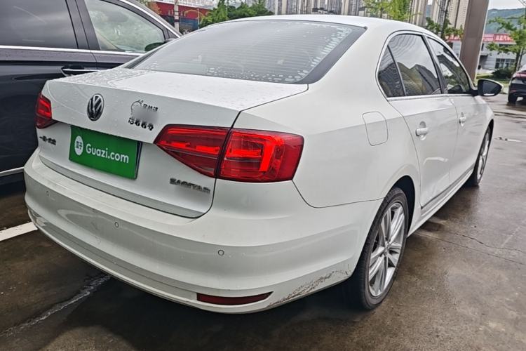 Used Volkswagen Sagitar 2015 230TSI Automatic Comfort Version Rear Right 45 Deg