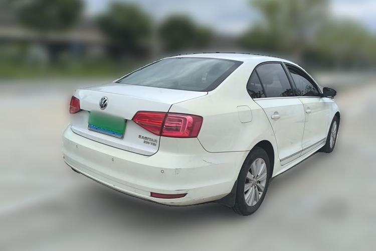 Used Volkswagen Sagitar 2015 230TSI Automatic Comfort Version Rear Right 45 Deg