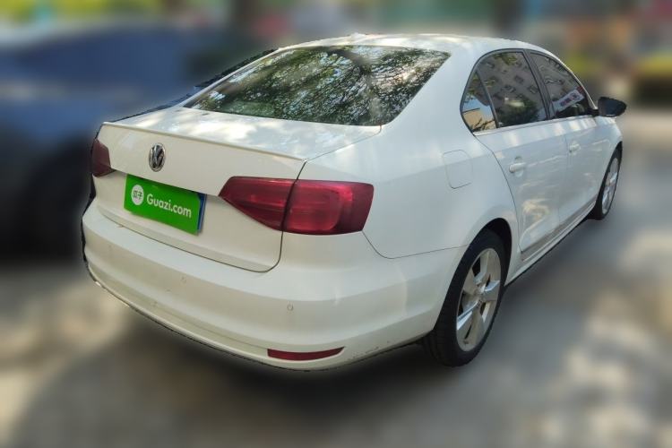 Used Volkswagen Sagitar 2015 230TSI Automatic Comfort Version Rear Right 45 Deg