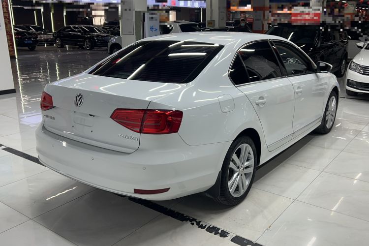Used Volkswagen Sagitar 2015 1.6L Automatic Comfort Model Rear Right 45 Deg