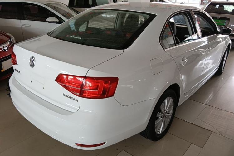 Used Volkswagen Sagitar 2015 1.6L Automatic Comfort Model Rear Right 45 Deg