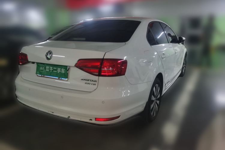 Used Volkswagen Sagitar 2015 230TSI Automatic Luxury Model Rear Right 45 Deg