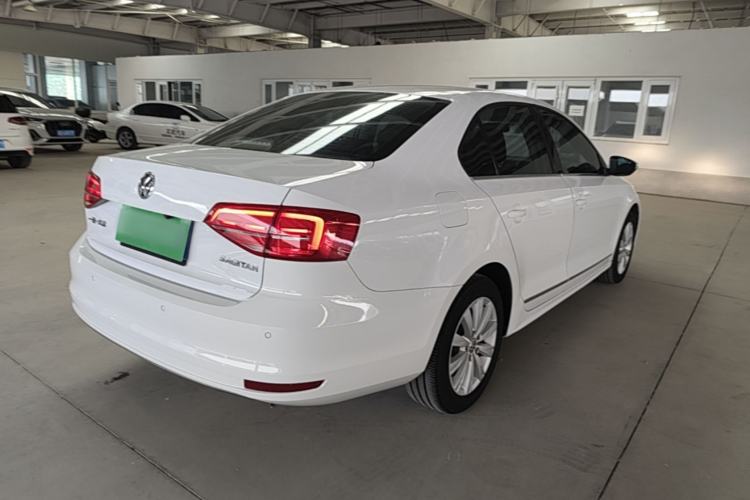 Used Volkswagen Sagitar 2015 1.6L Automatic Comfort Model Rear Right 45 Deg