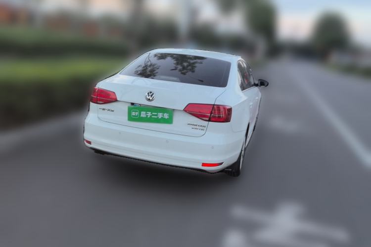 Used Volkswagen Sagitar 2015 230TSI Manual Comfort Version Rear Right 45 Deg