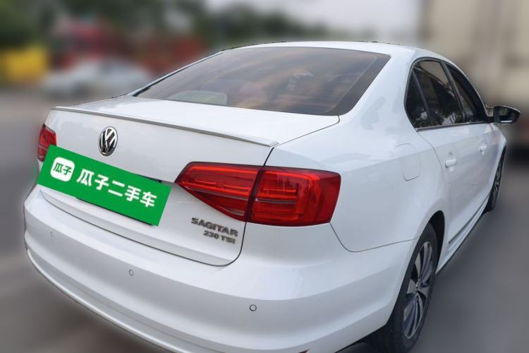 Used Volkswagen Sagitar 2015 230TSI Automatic Luxury Model Rear Right 45 Deg
