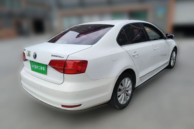 Used Volkswagen Sagitar 2015 230TSI Automatic Comfort Version Rear Right 45 Deg