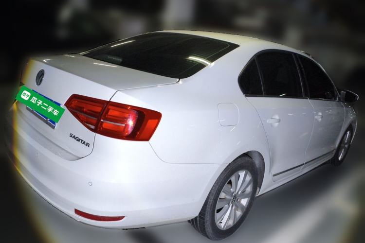Used Volkswagen Sagitar 2015 1.6L Automatic Comfort Model Rear Right 45 Deg