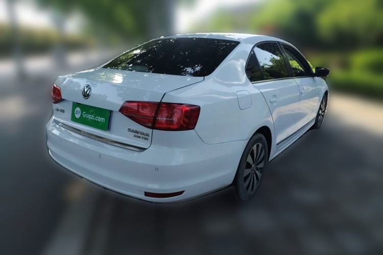 Used Volkswagen Sagitar 2015 230TSI Automatic Luxury Model Rear Right 45 Deg
