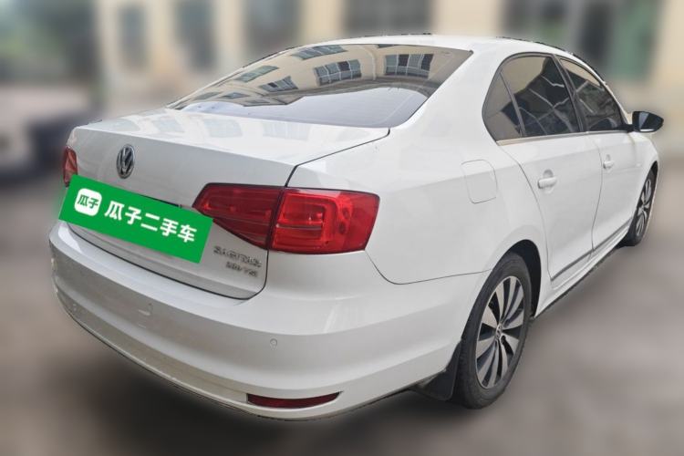 Used Volkswagen Sagitar 2015 230TSI Automatic Luxury Model Rear Right 45 Deg