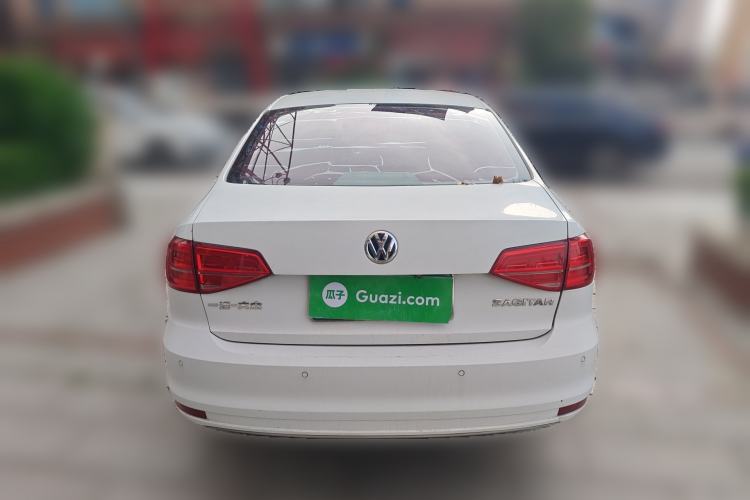 Used Volkswagen Sagitar 2015 1.6L Manual Comfort Model Rear