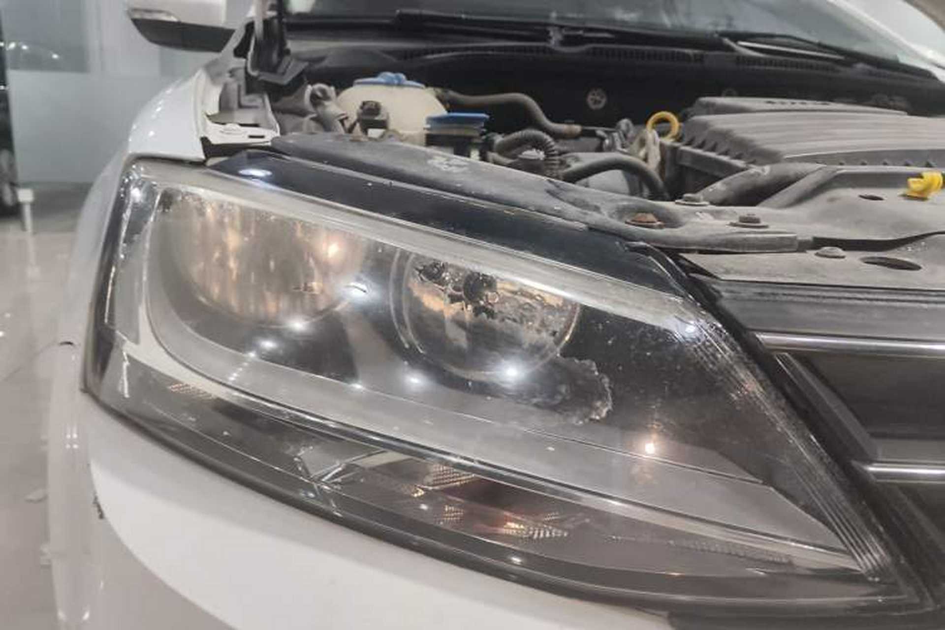 Used Volkswagen Sagitar 2015 1.6L Automatic Comfort Model Right Front Headlight