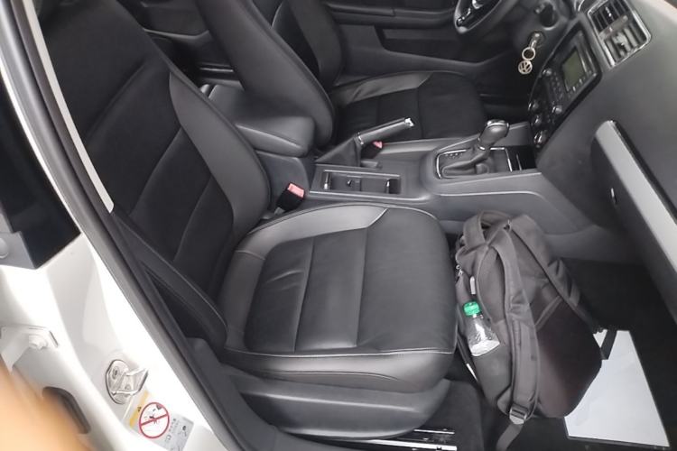 Used Volkswagen Sagitar 2015 1.6L Automatic Comfort Model Right Front Seat