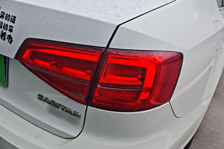 Used Volkswagen Sagitar 2015 230TSI Automatic Comfort Version Right Rear Taillight