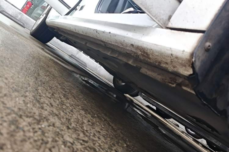 Used Volkswagen Sagitar 2015 230TSI Automatic Comfort Version Right Side Sill