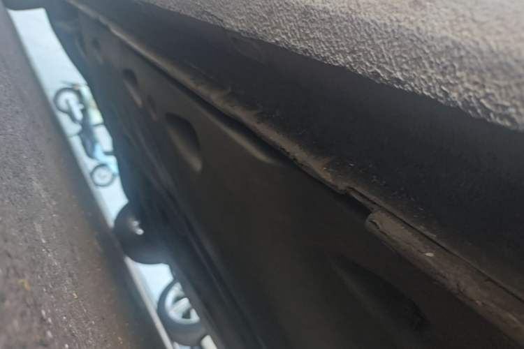 Used Volkswagen Sagitar 2015 1.6L Automatic Comfort Model Right Side Sill