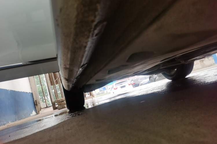 Used Volkswagen Sagitar 2015 1.6L Automatic Comfort Model Right Side Sill