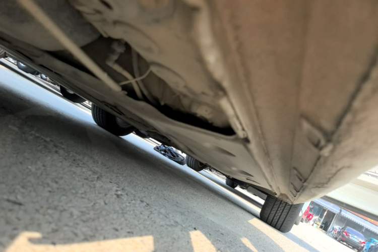 Used Volkswagen Sagitar 2015 1.6L Automatic Comfort Model Right Side Sill