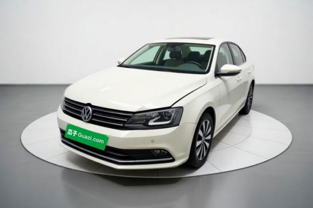 Volkswagen Sagitar 2015 230TSI Automatic Luxury Model usado